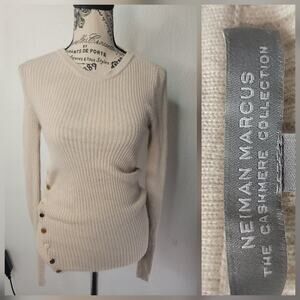 Neiman Marcus Sweater SZ XS 100% Cashmere Crewneck Button Details Tan Rib Knit